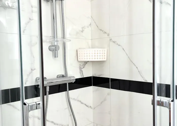 Lucas Salle De Bain Privative パリ